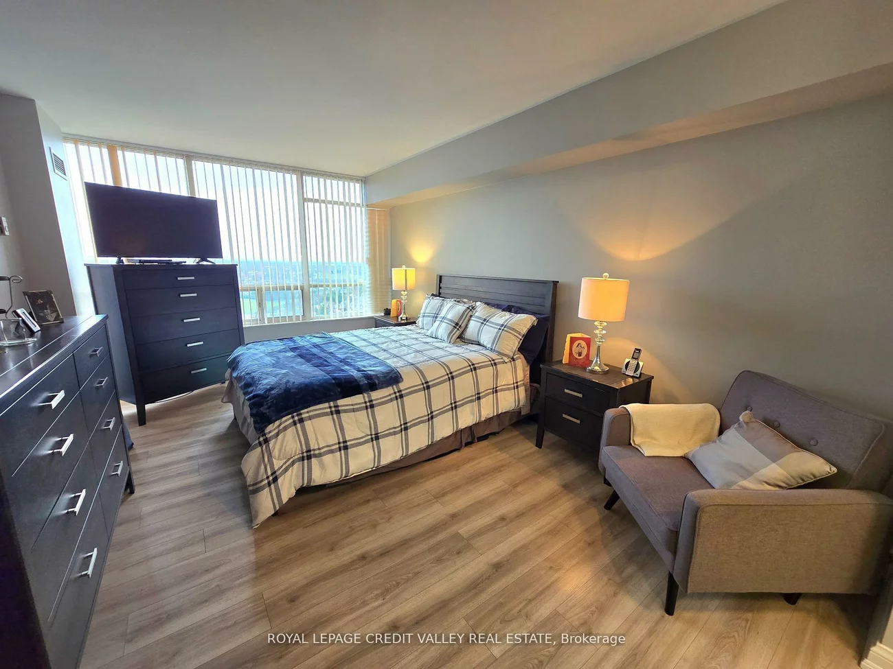 24, Hanover, Queen Street Corridor, Brampton