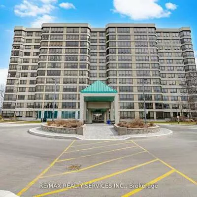 330, Mill, Brampton South, Brampton