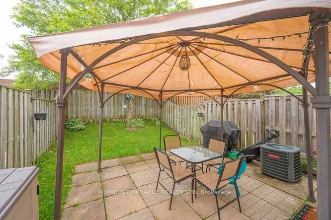 200, Cresthaven, Snelgrove, Brampton