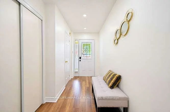 200, Cresthaven, Snelgrove, Brampton