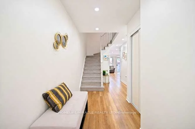 200, Cresthaven, Snelgrove, Brampton