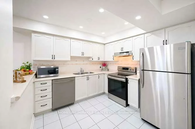 200, Cresthaven, Snelgrove, Brampton