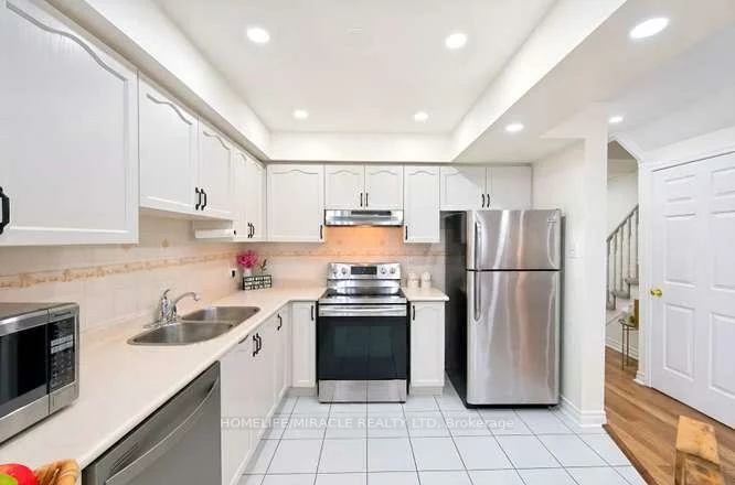200, Cresthaven, Snelgrove, Brampton