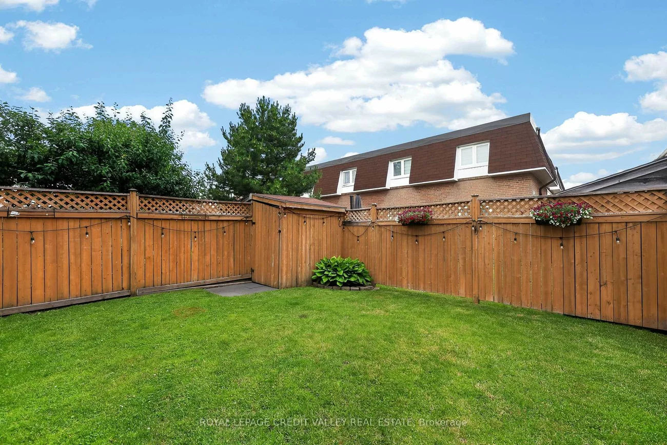 184, Town House, Brampton East, Brampton