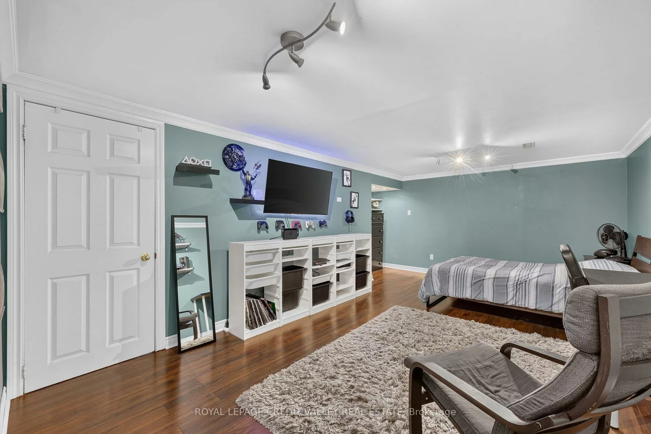 184, Town House, Brampton East, Brampton