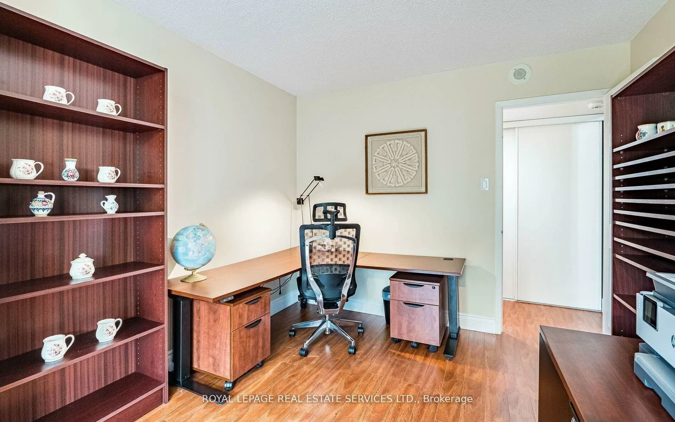 310, Mill, Brampton South, Brampton
