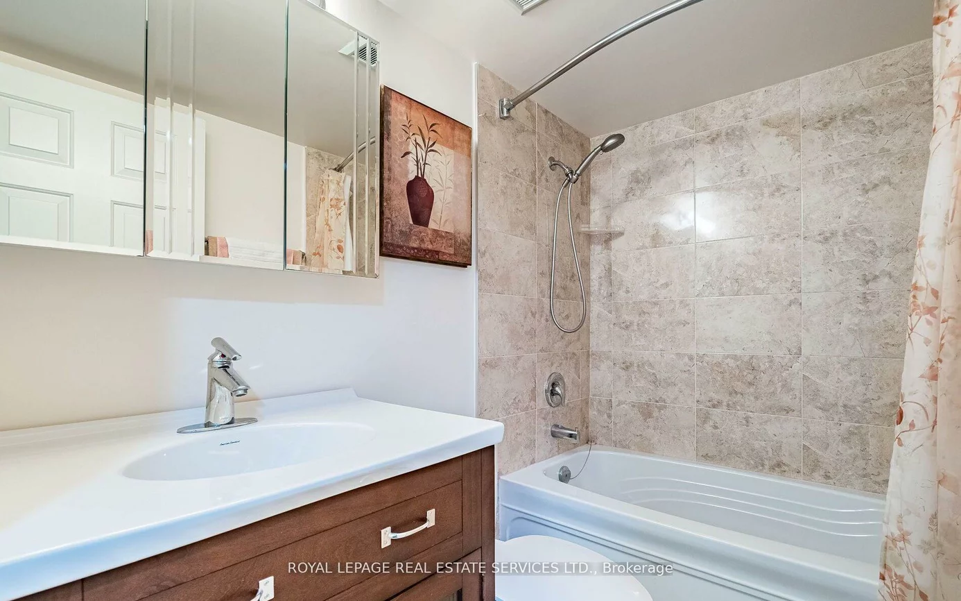 310, Mill, Brampton South, Brampton