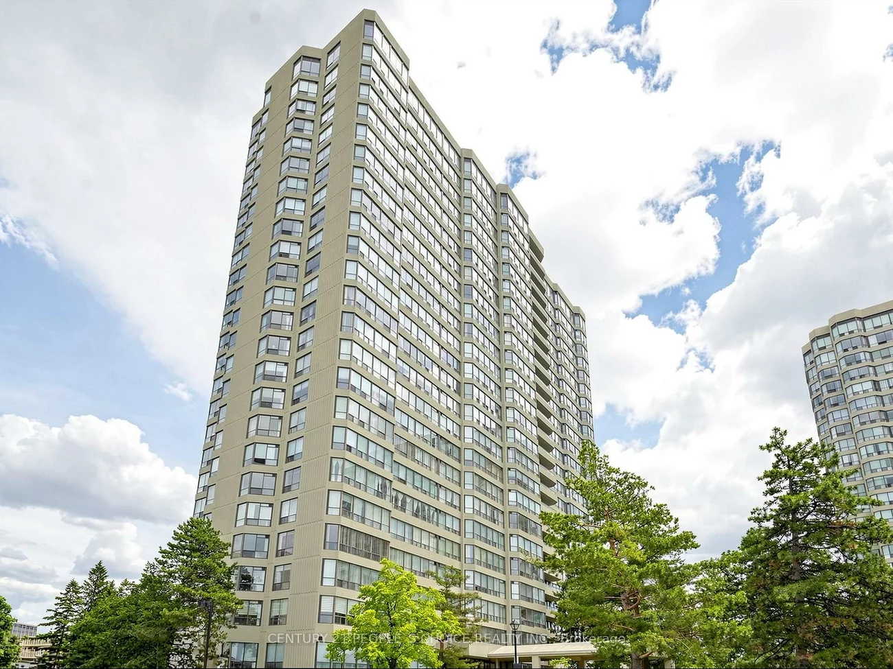 22, Hanover, Queen Street Corridor, Brampton
