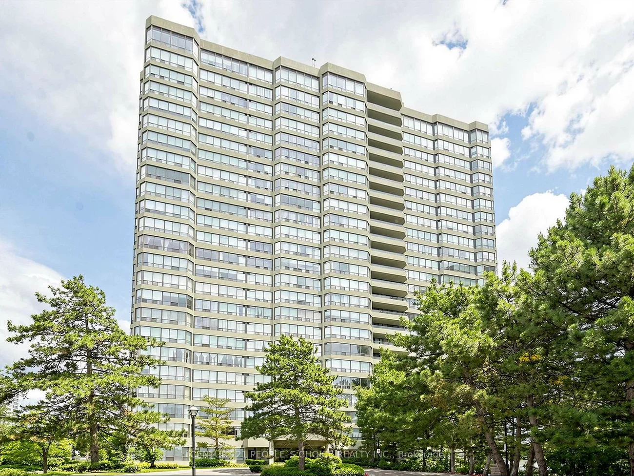 22, Hanover, Queen Street Corridor, Brampton
