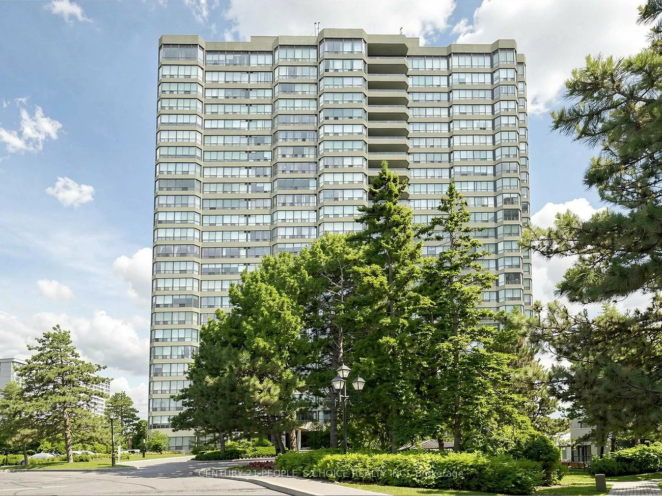 22, Hanover, Queen Street Corridor, Brampton