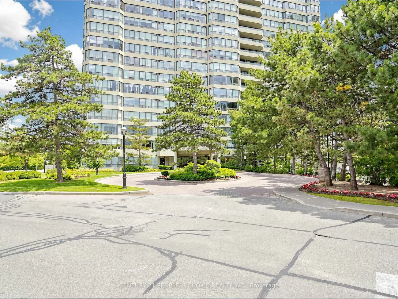 22, Hanover, Queen Street Corridor, Brampton