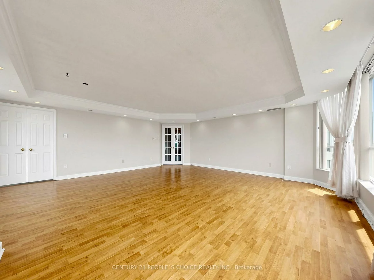 22, Hanover, Queen Street Corridor, Brampton