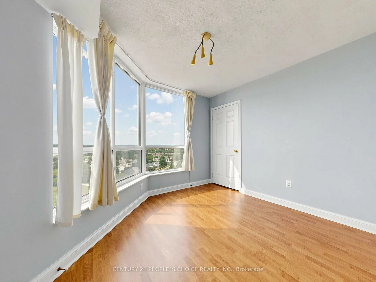 22, Hanover, Queen Street Corridor, Brampton