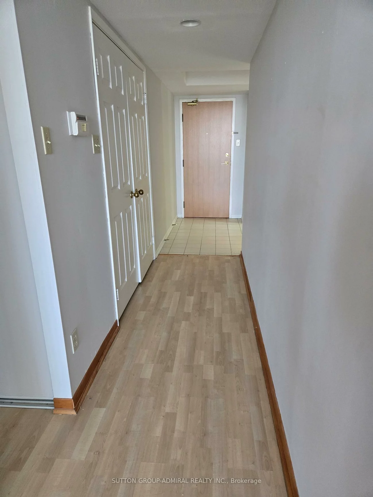 330, Mill, Brampton South, Brampton