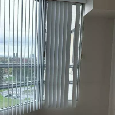 330, Mill, Brampton South, Brampton