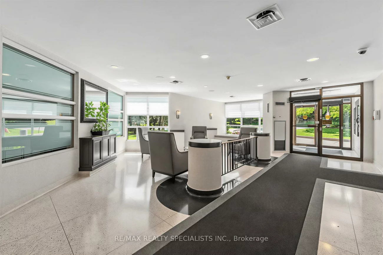 10, Laurelcrest, Queen Street Corridor, Brampton