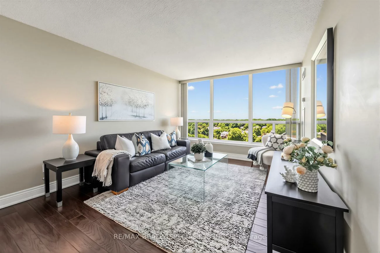 10, Laurelcrest, Queen Street Corridor, Brampton