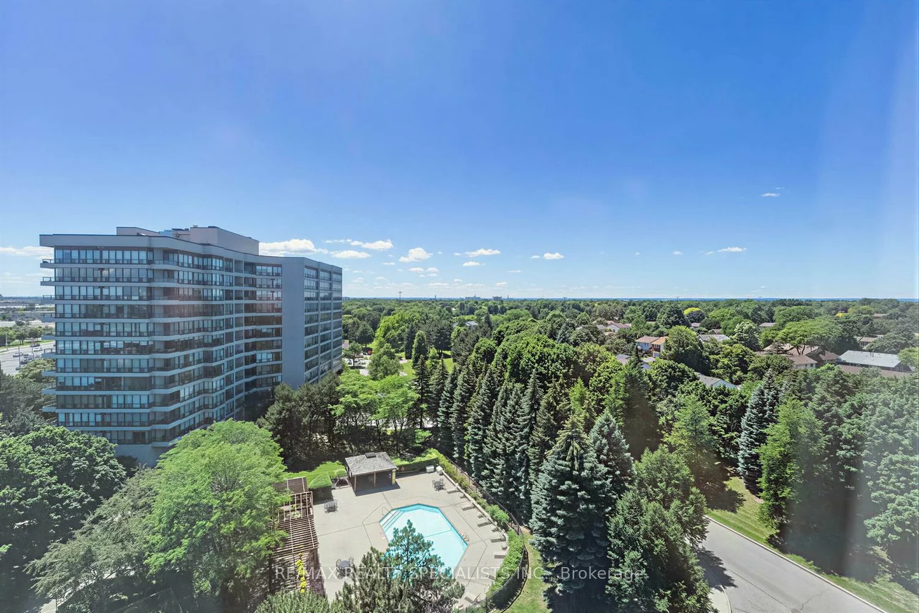 10, Laurelcrest, Queen Street Corridor, Brampton
