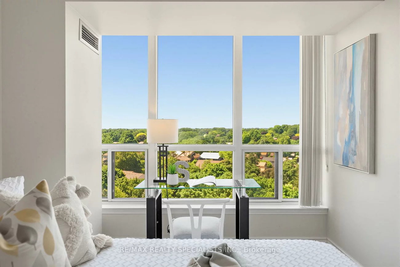 10, Laurelcrest, Queen Street Corridor, Brampton