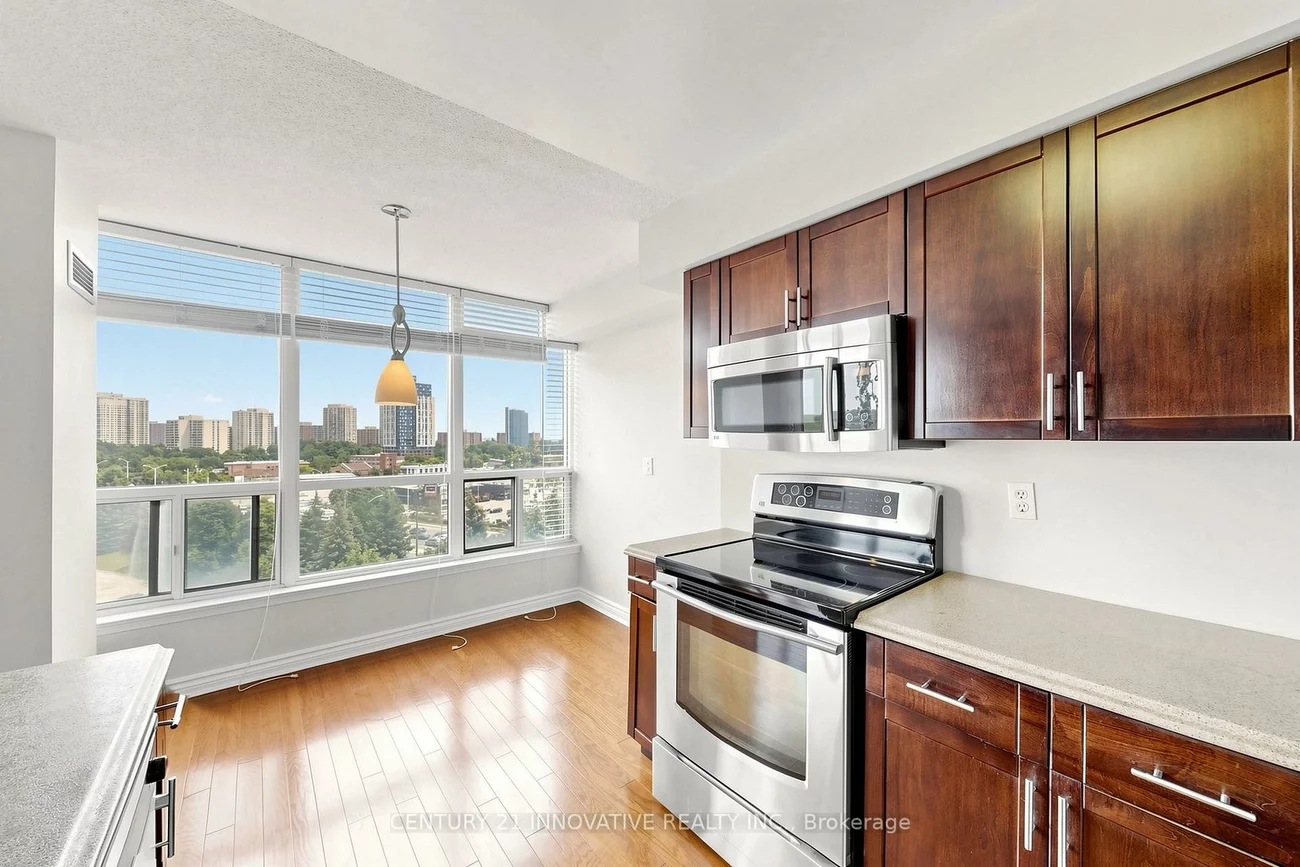 12, Laurelcrest, Queen Street Corridor, Brampton