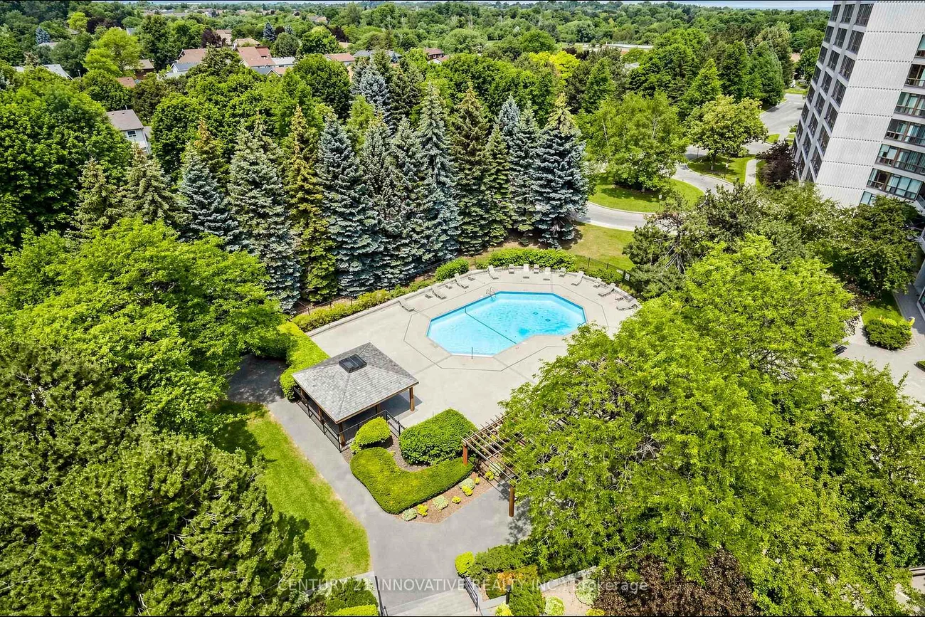 12, Laurelcrest, Queen Street Corridor, Brampton