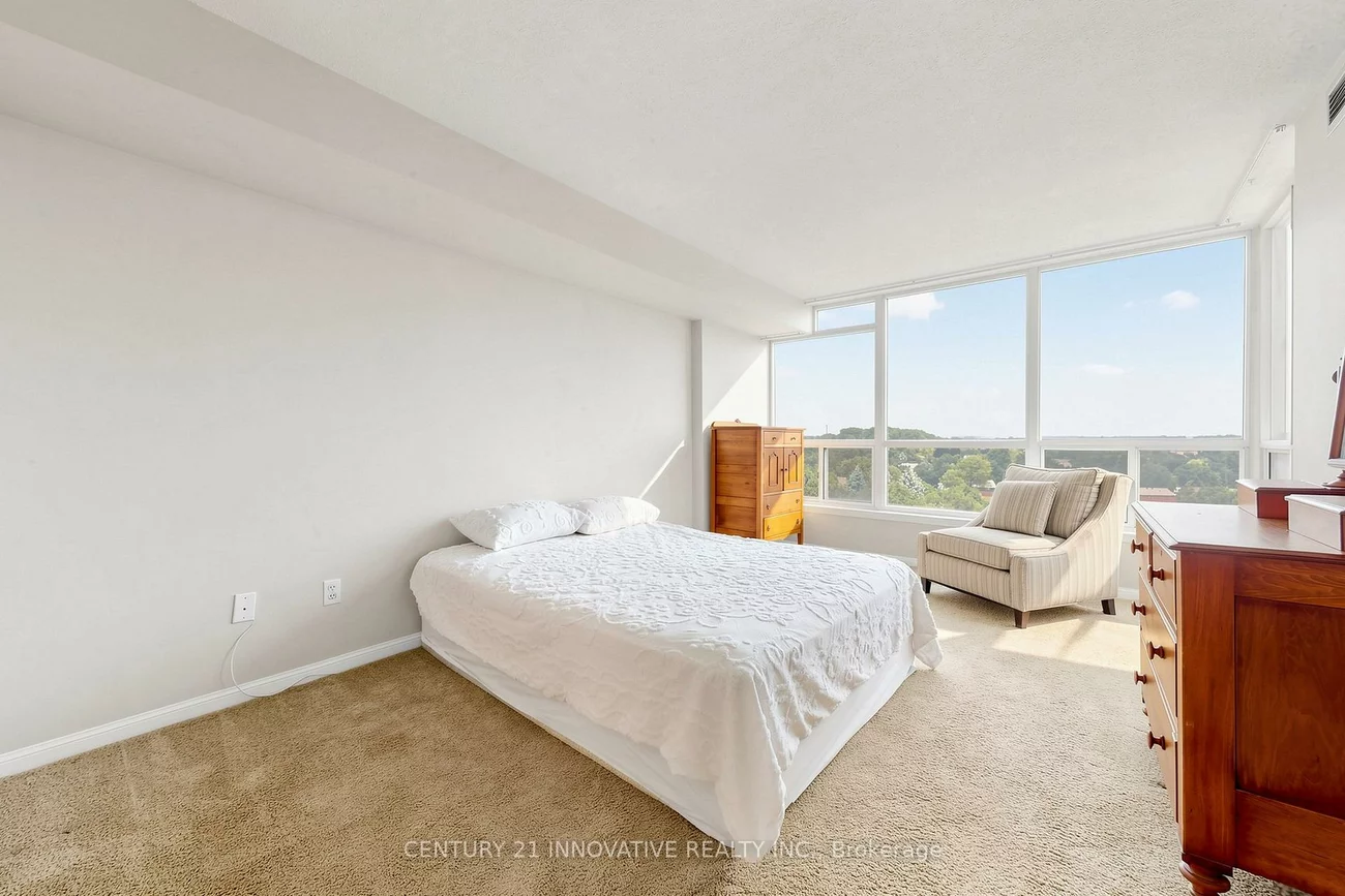 12, Laurelcrest, Queen Street Corridor, Brampton