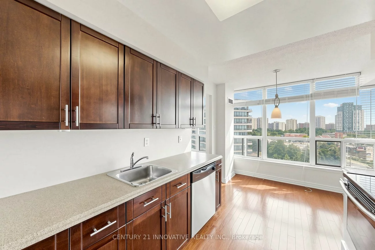 12, Laurelcrest, Queen Street Corridor, Brampton