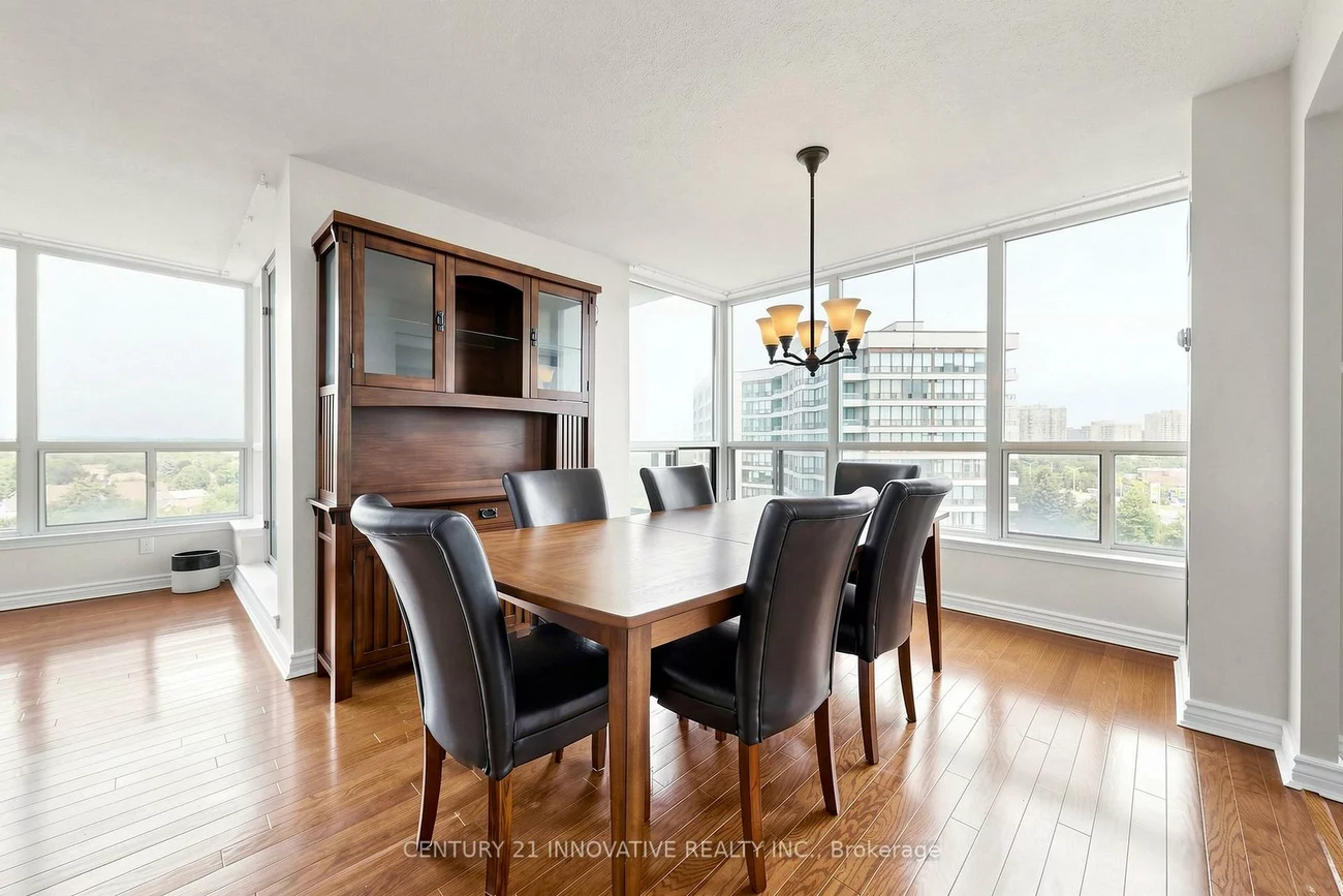 12, Laurelcrest, Queen Street Corridor, Brampton
