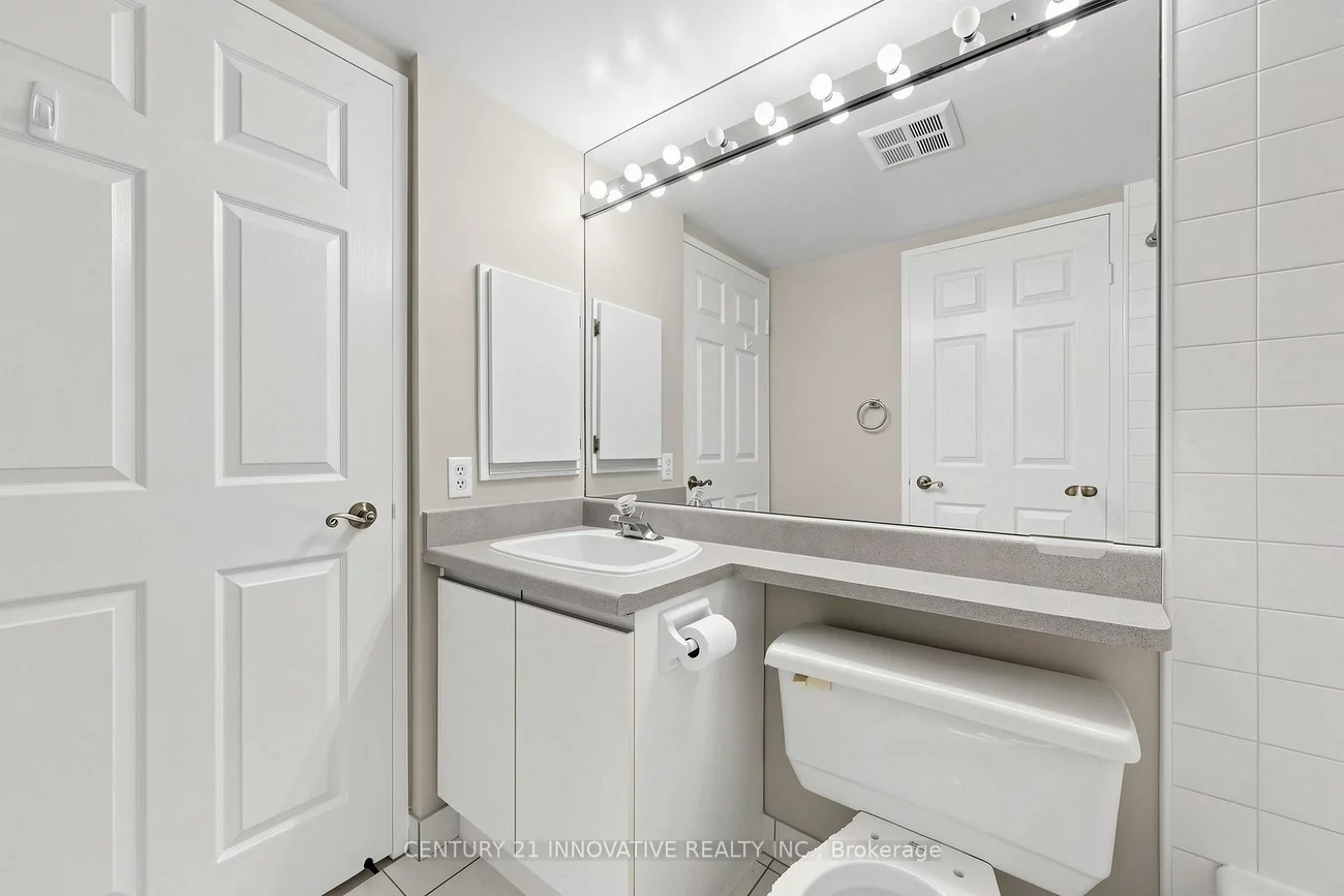 12, Laurelcrest, Queen Street Corridor, Brampton