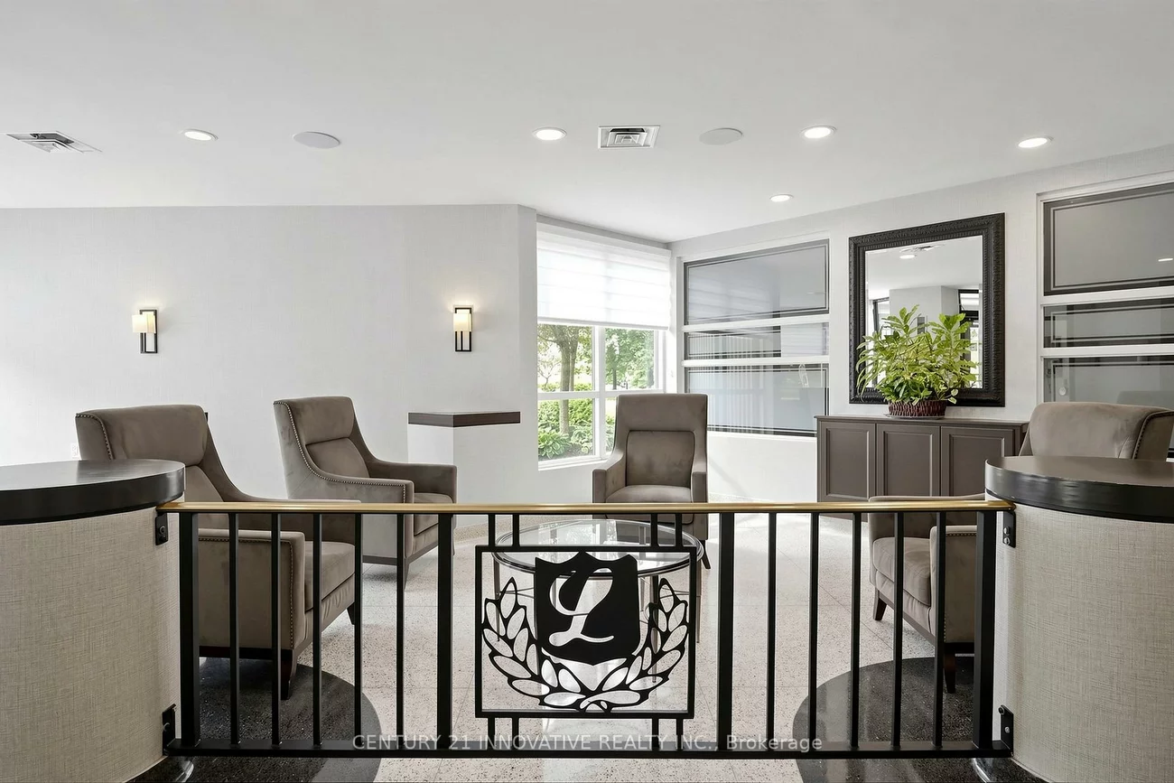 12, Laurelcrest, Queen Street Corridor, Brampton