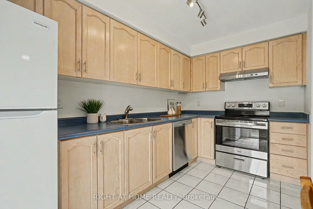 35, Malta, Fletcher's Creek South, Brampton