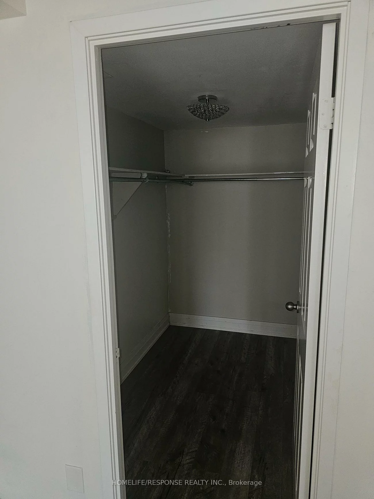310, MILL, Brampton South, Brampton
