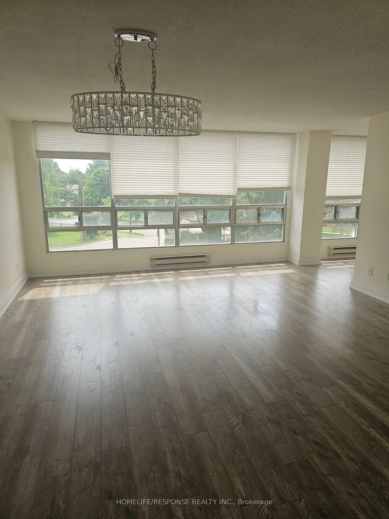 310, MILL, Brampton South, Brampton