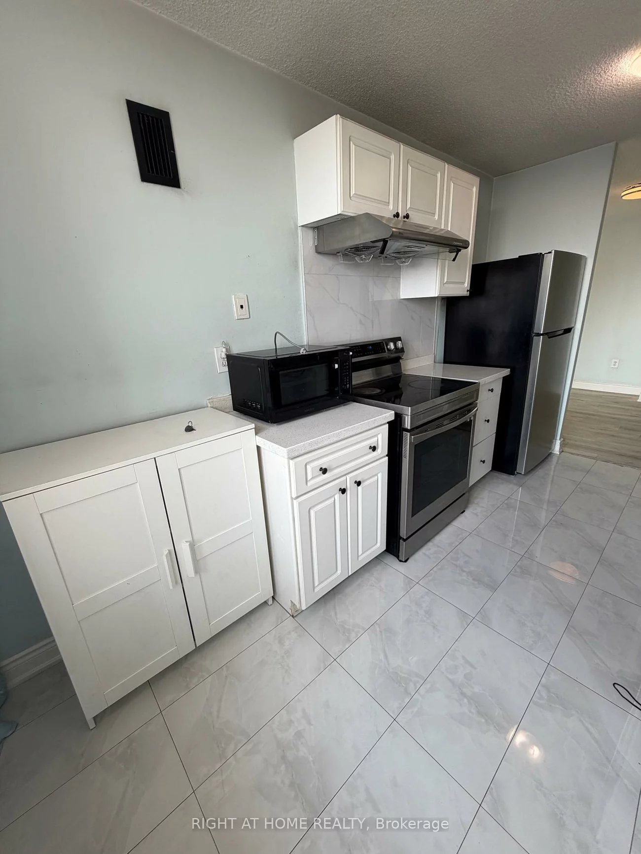 4, Kings Cross, Queen Street Corridor, Brampton