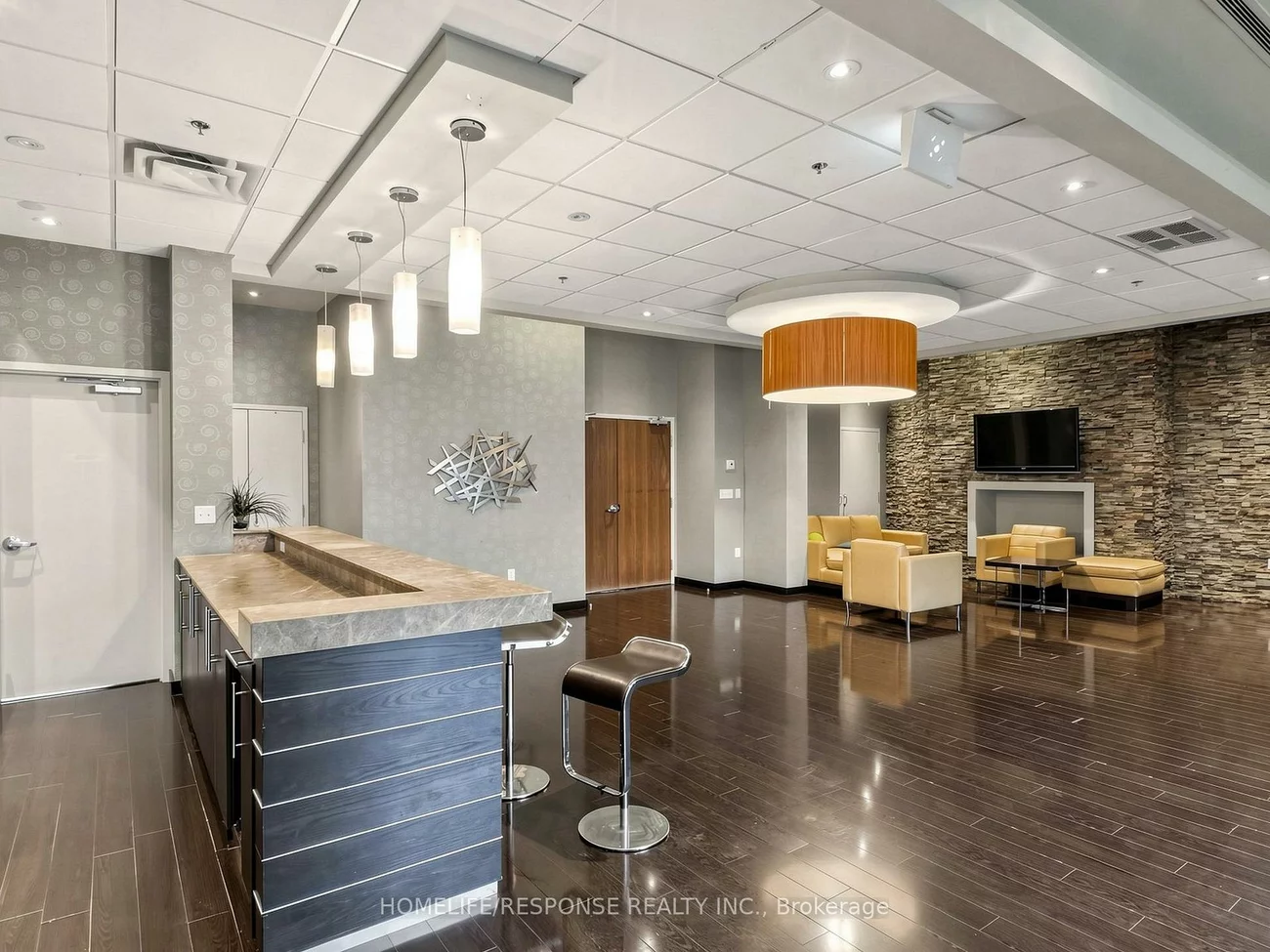 215, QUEEN, Queen Street Corridor, Brampton