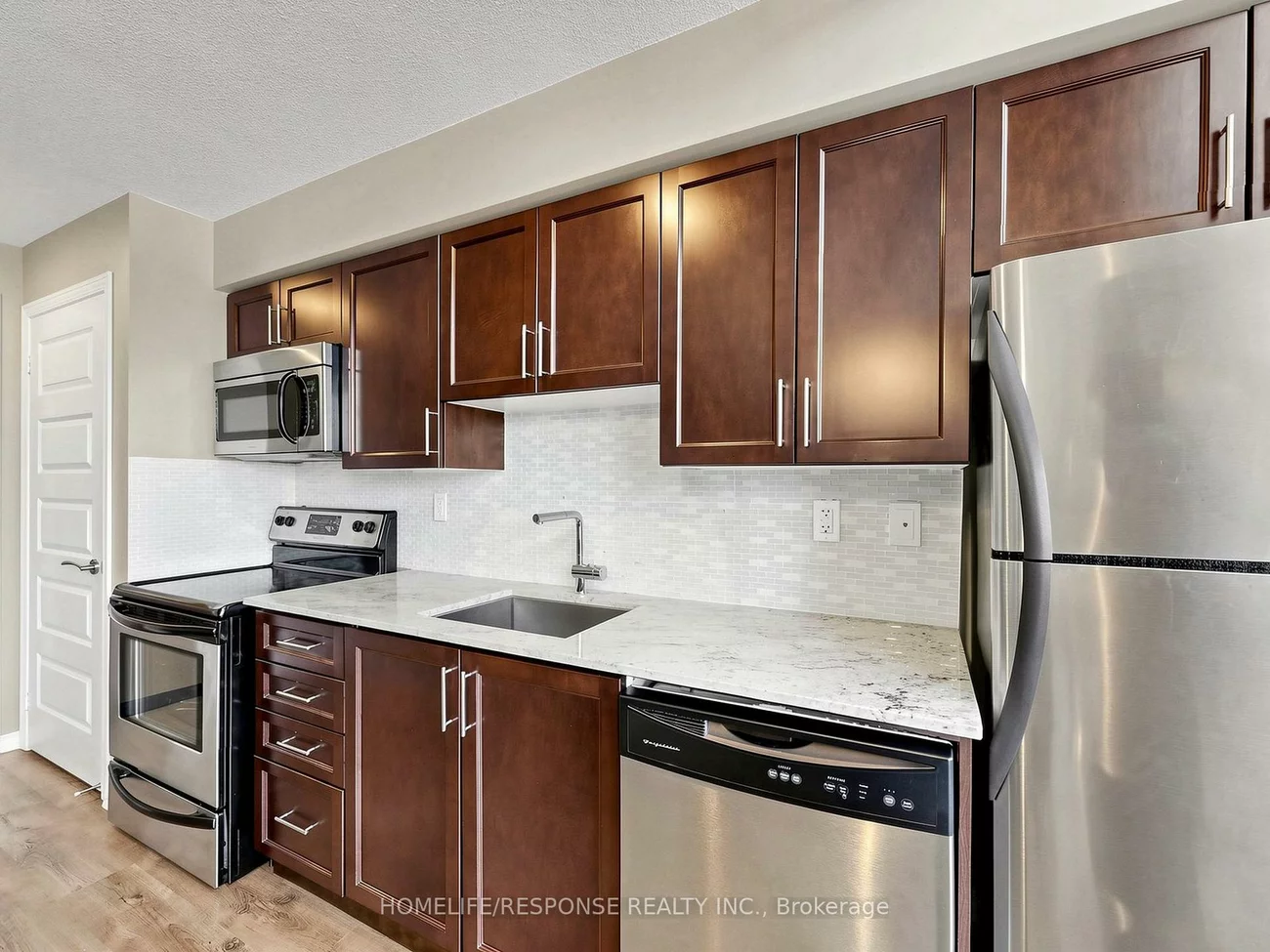 215, QUEEN, Queen Street Corridor, Brampton