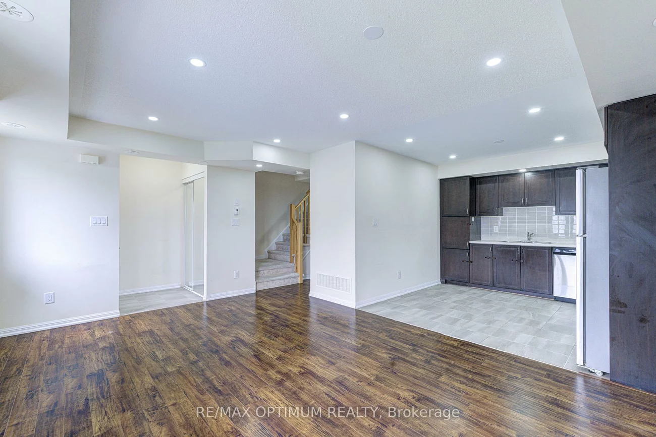 250, Sunny Meadow, Sandringham-Wellington, Brampton