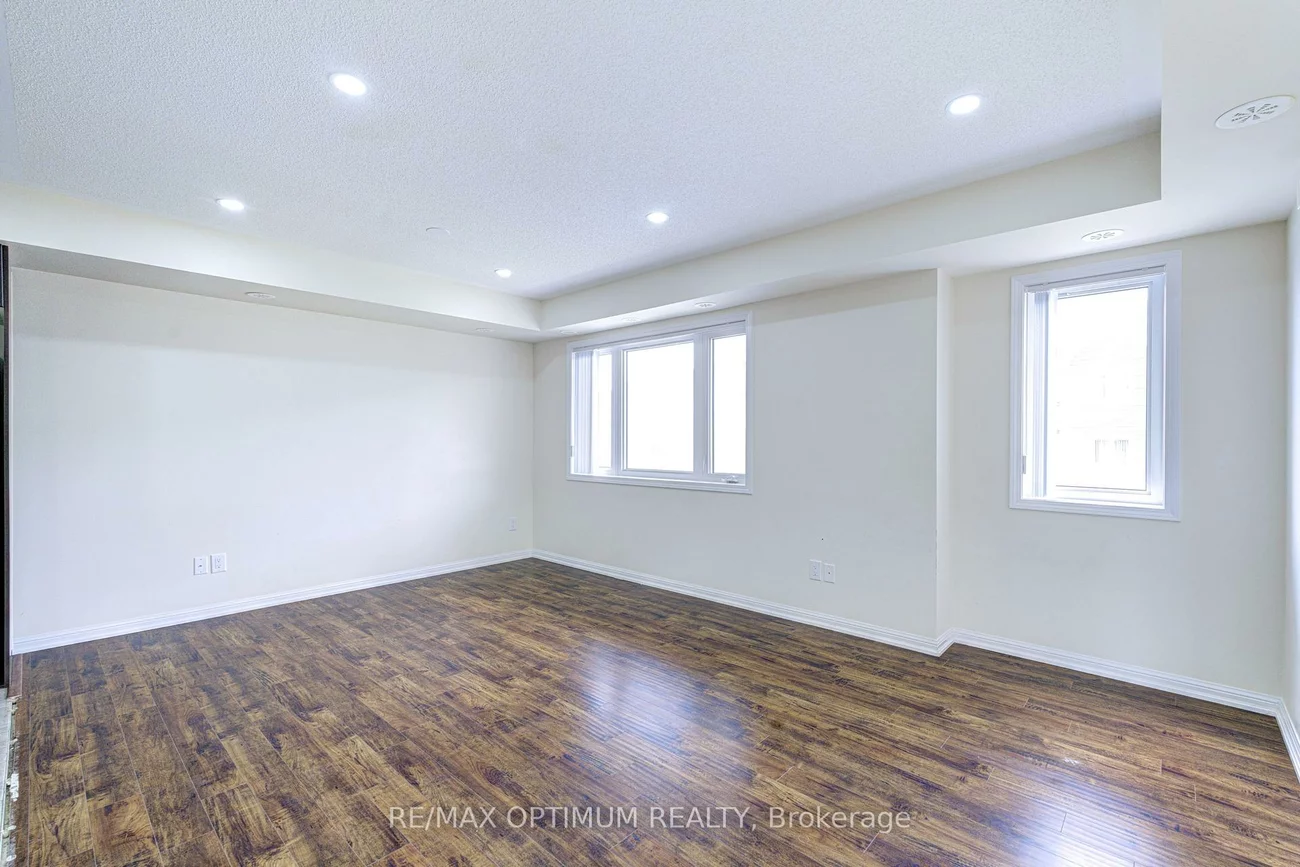 250, Sunny Meadow, Sandringham-Wellington, Brampton