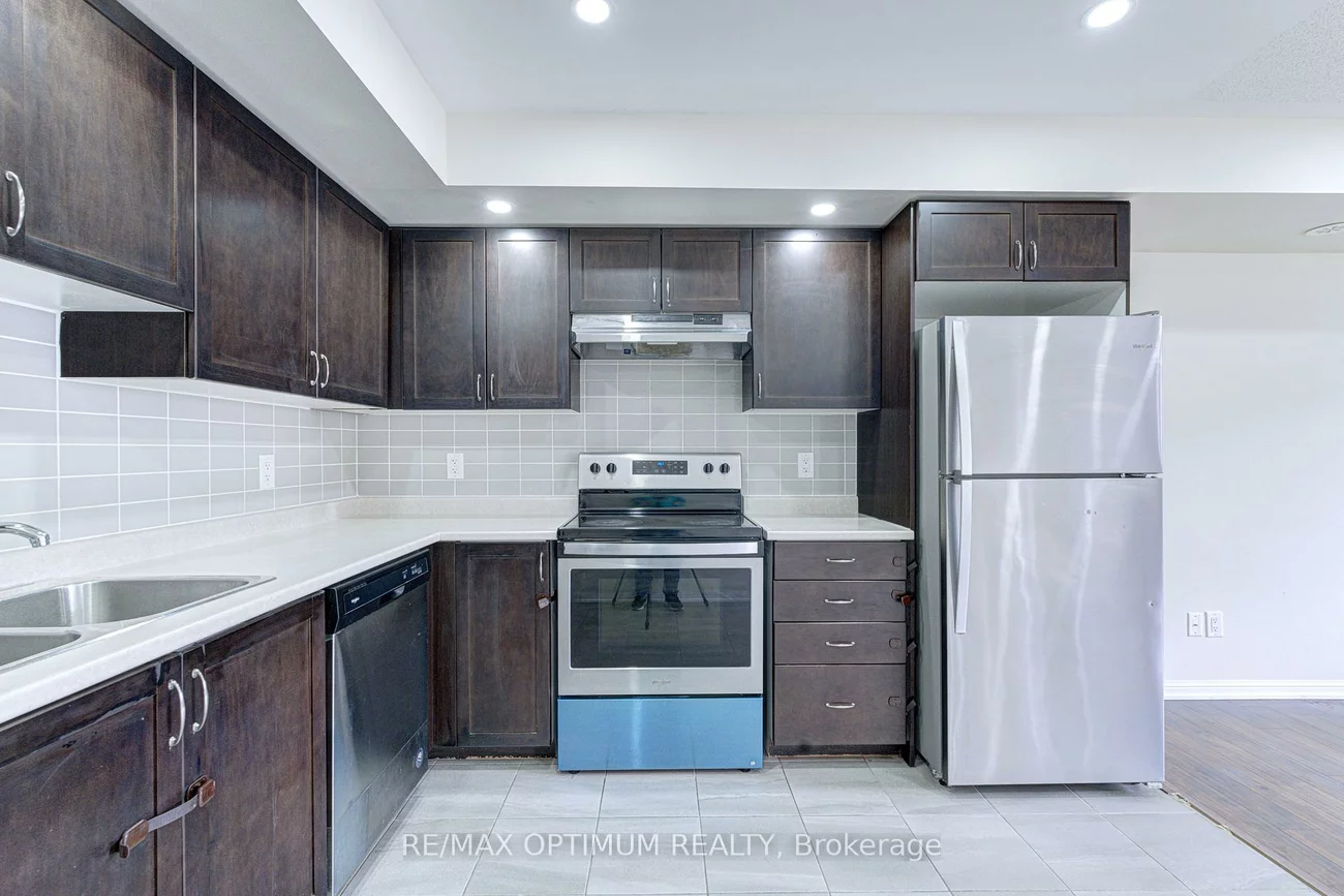 250, Sunny Meadow, Sandringham-Wellington, Brampton