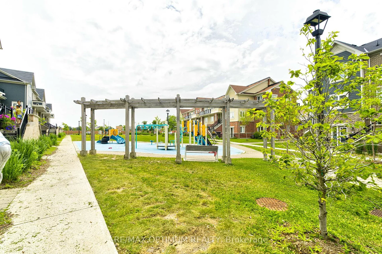 250, Sunny Meadow, Sandringham-Wellington, Brampton