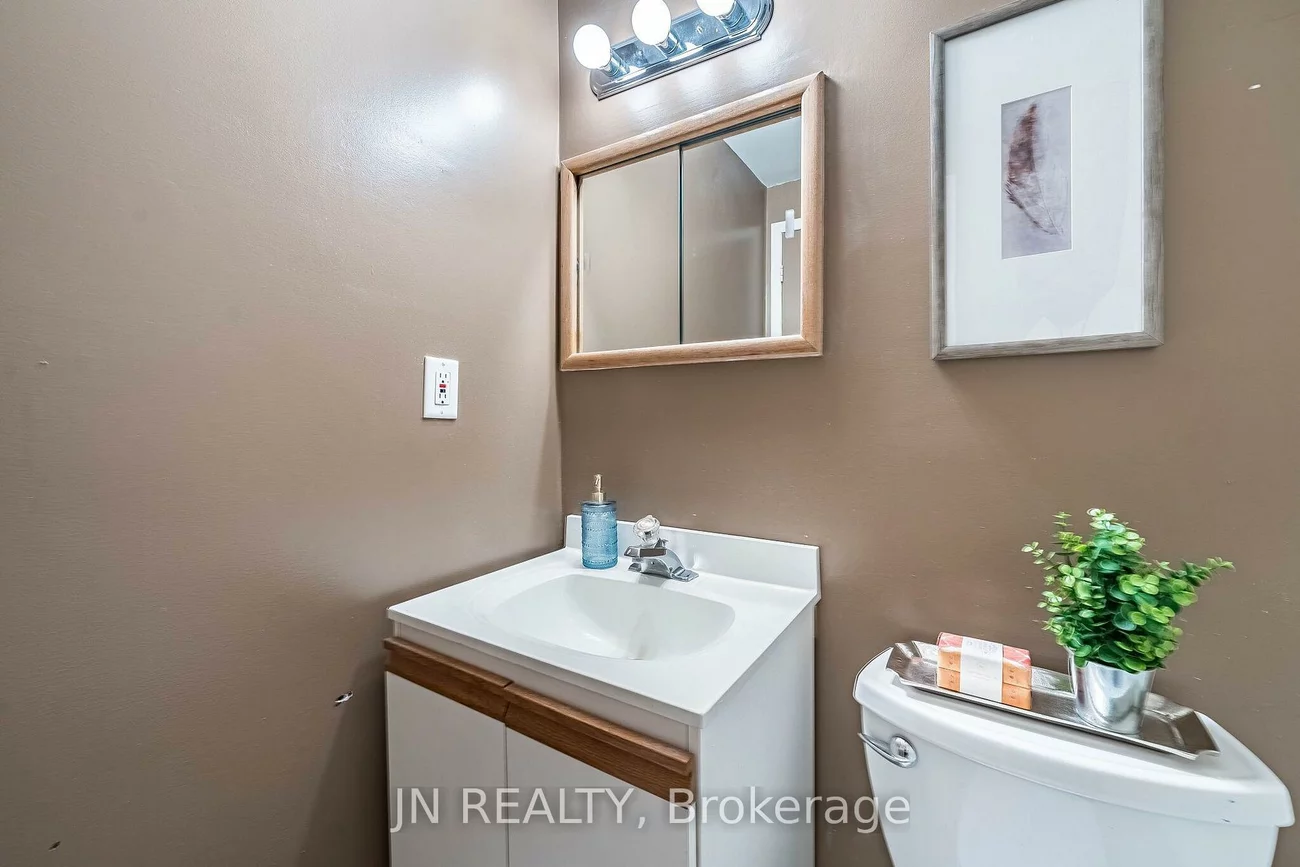 15, Gatwick, Northgate, Brampton