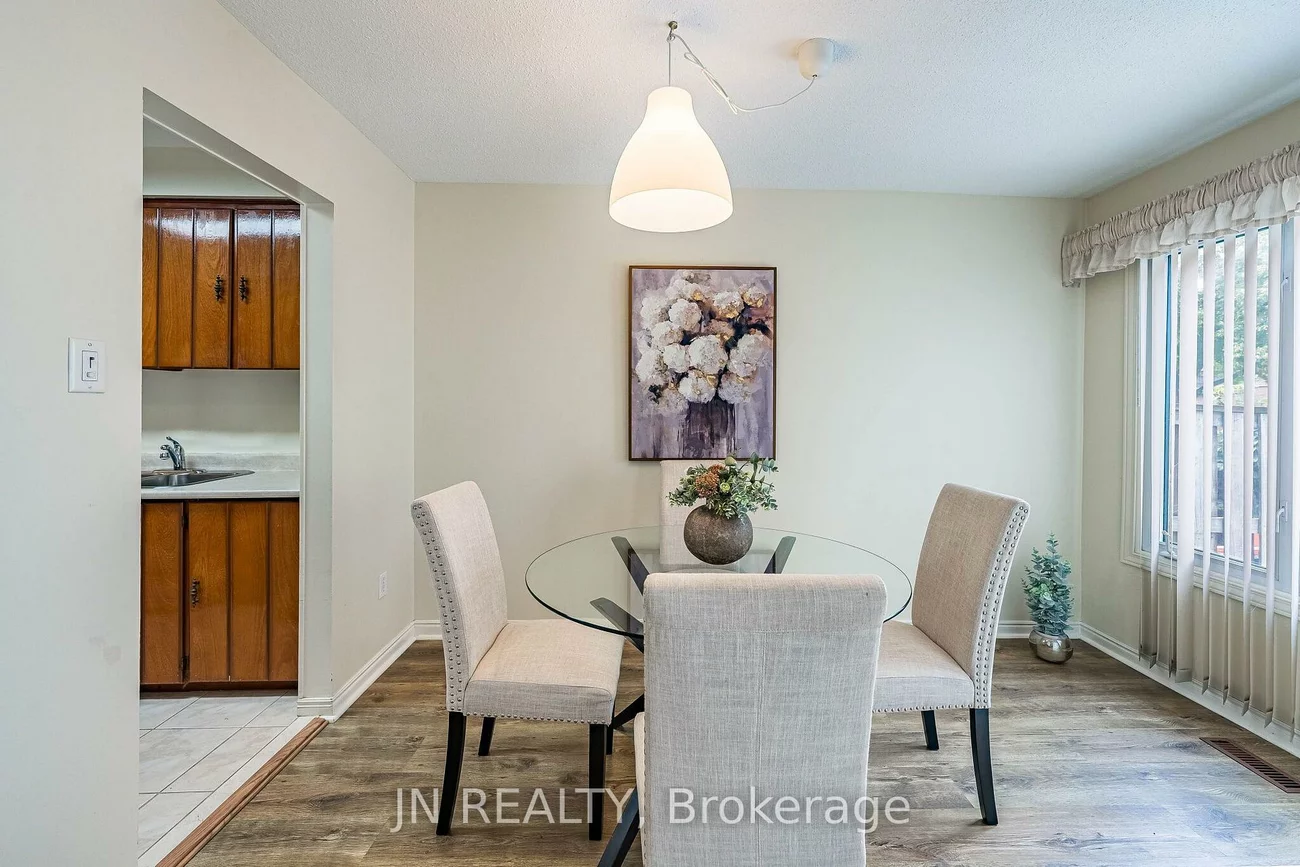 15, Gatwick, Northgate, Brampton