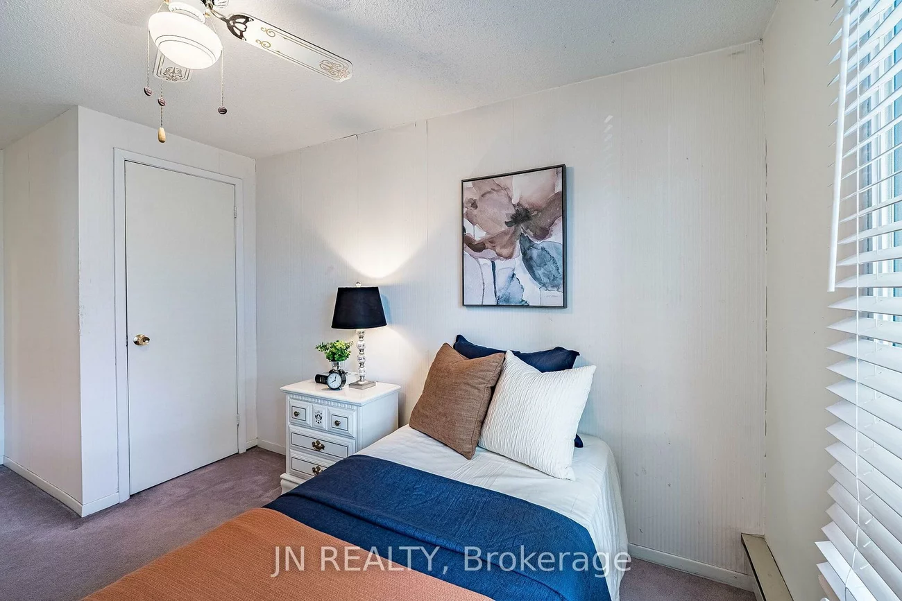 15, Gatwick, Northgate, Brampton