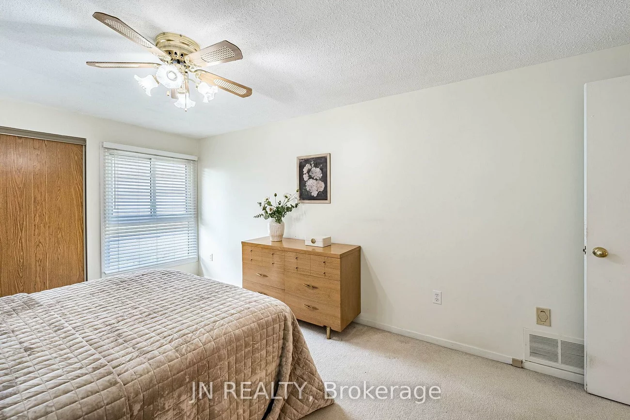15, Gatwick, Northgate, Brampton