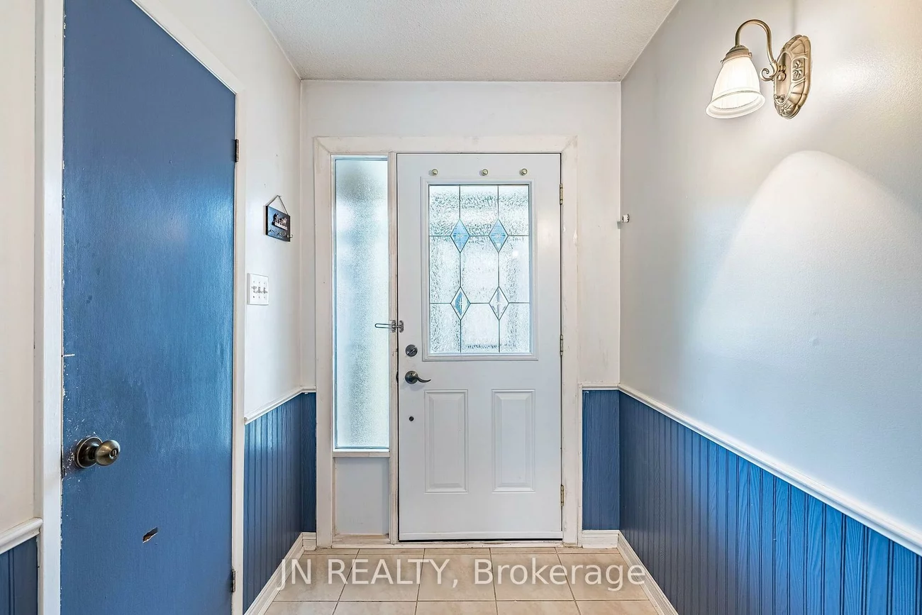 15, Gatwick, Northgate, Brampton