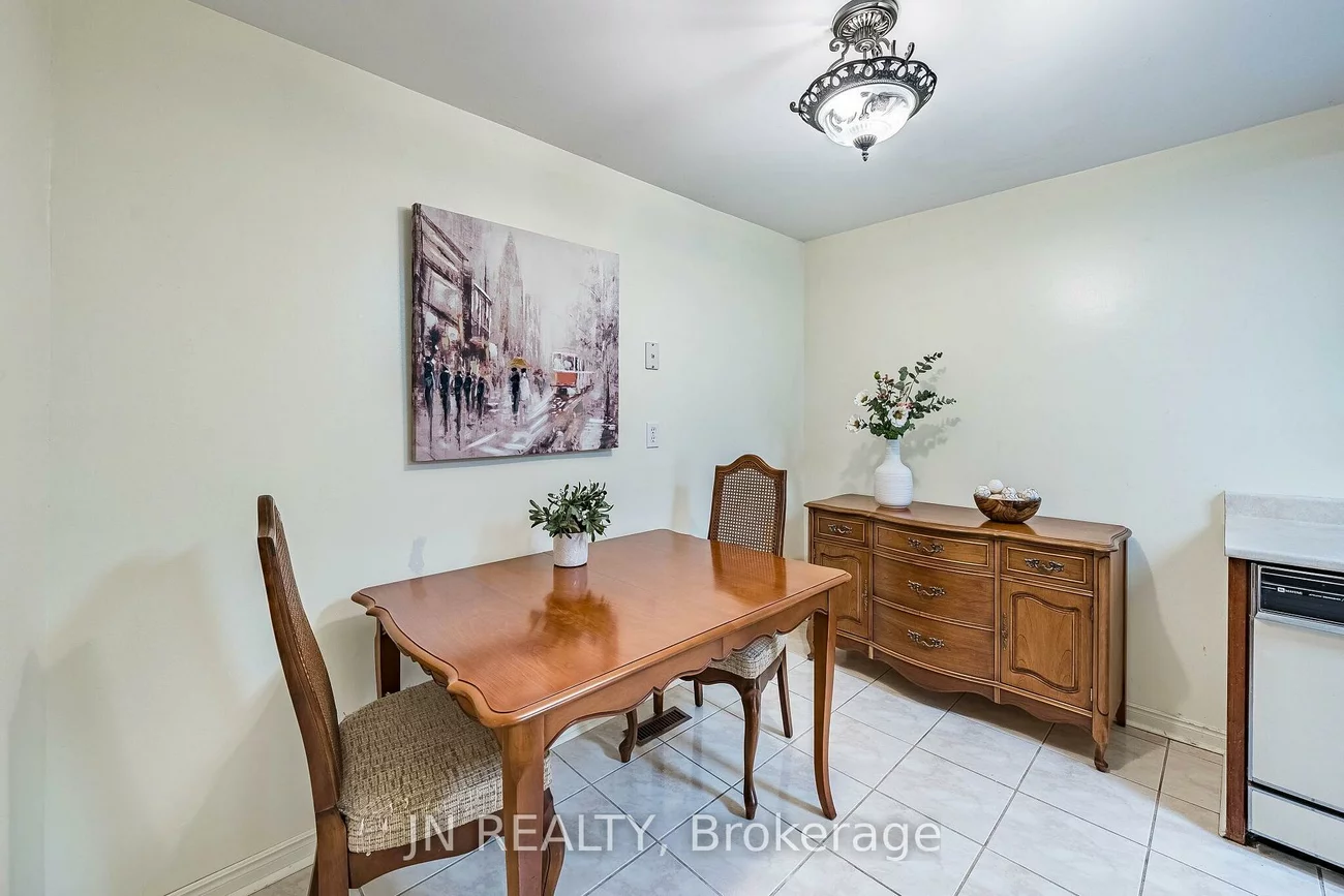 15, Gatwick, Northgate, Brampton