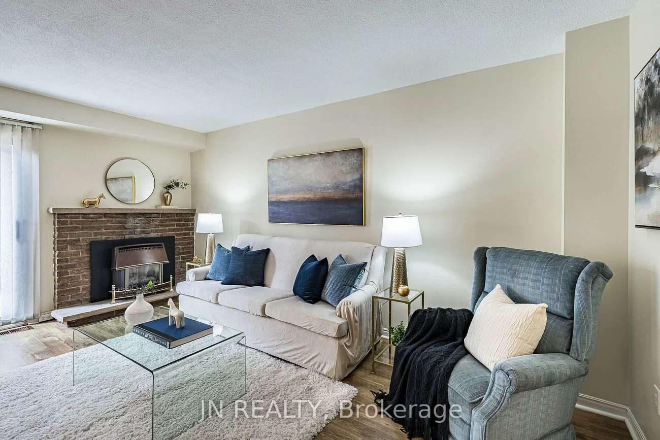 15, Gatwick, Northgate, Brampton