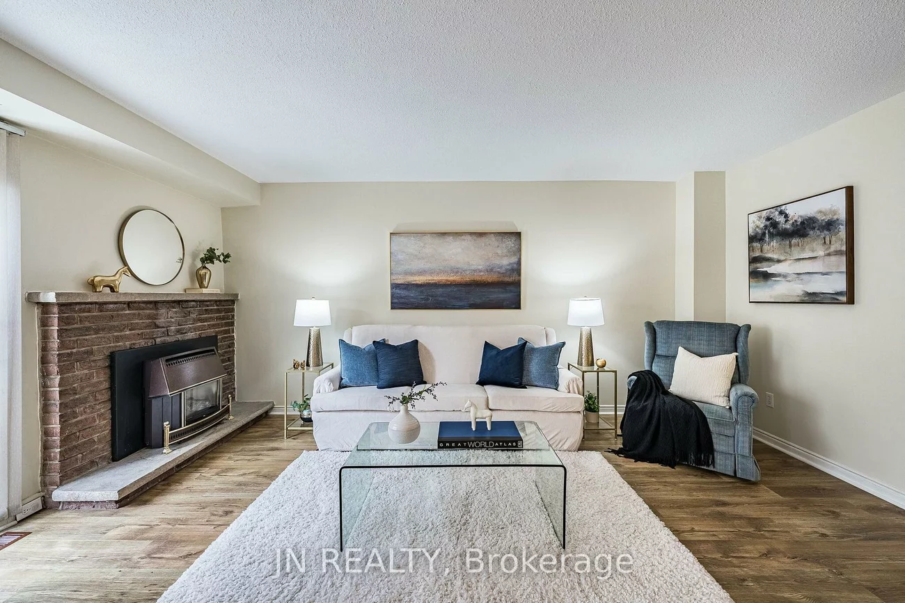 15, Gatwick, Northgate, Brampton