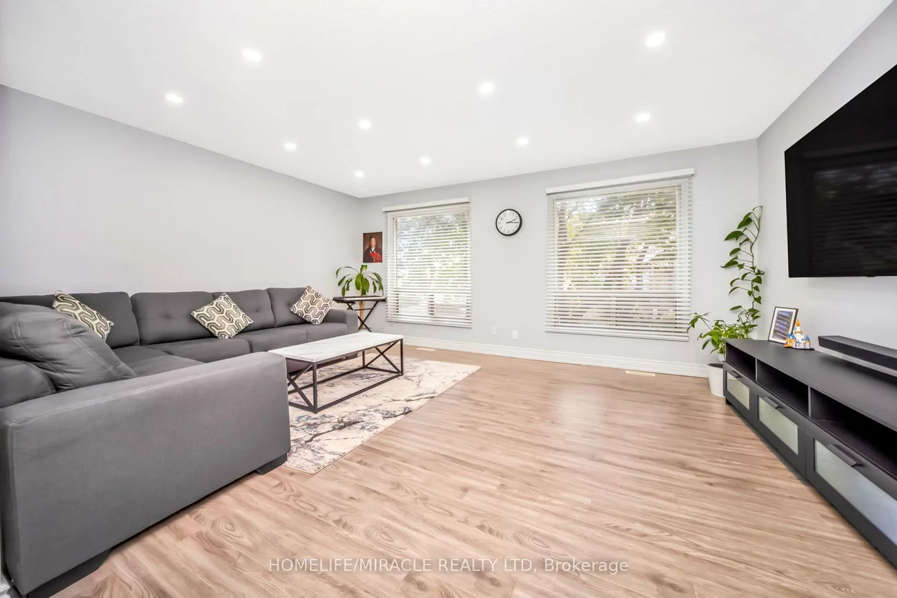 25, Carleton, Bramalea West Industrial, Brampton