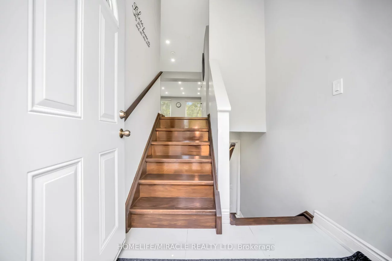 25, Carleton, Bramalea West Industrial, Brampton